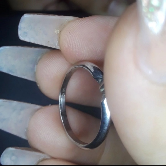 Ring - Picture 2 of 4
